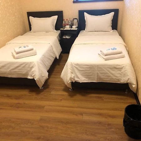 Hayot Hostel Ташкент Екстер'єр фото